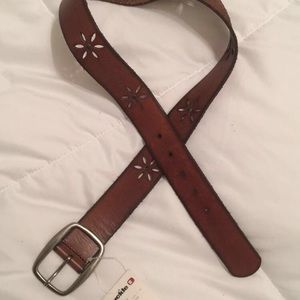 NWT Buckle Brown Leather Belt Size Medium